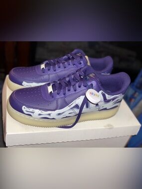 Nike Air Force 1 Low '07 QS
Purple Skeleton Halloween (2021) M10